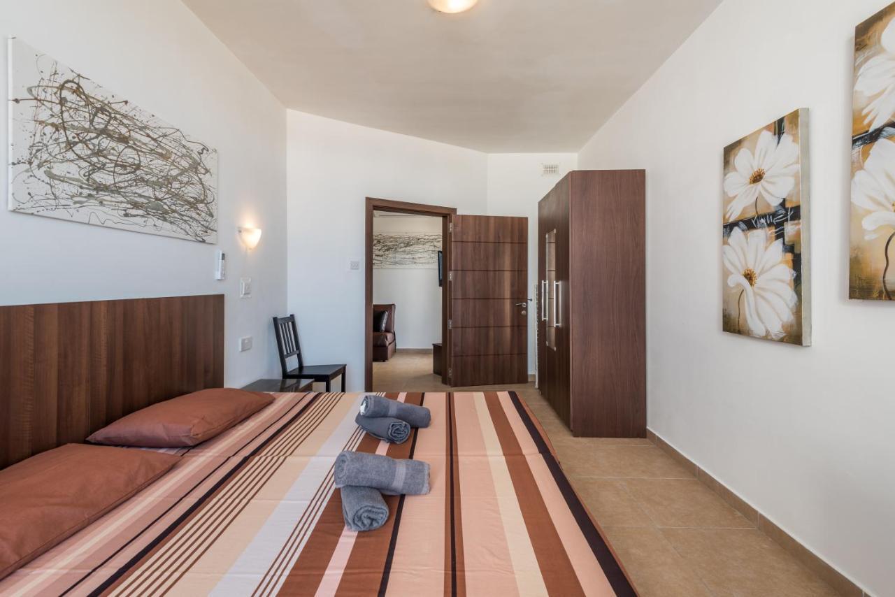 Seashells 2 Bedroom Apartment With Sunny Terrace With Stunning Sea Views - By Getawaysmalta St. Paul's Bay Exterior foto